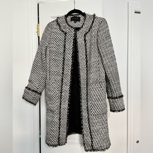 Ann Taylor Women’s Black And White Coat